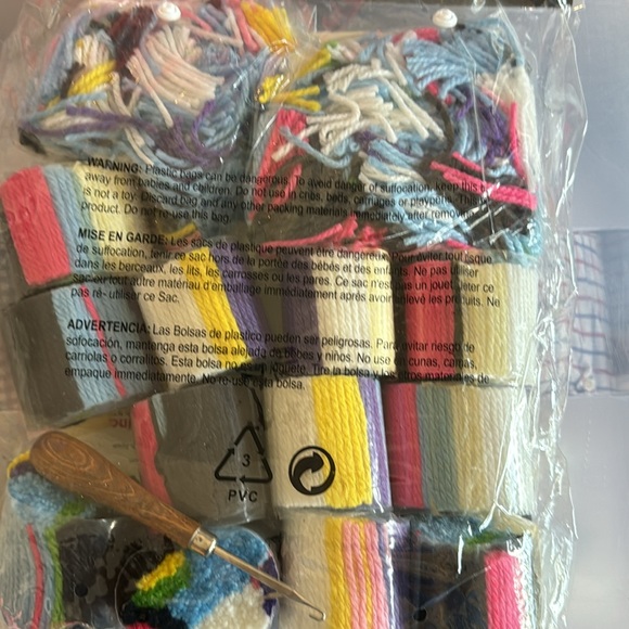 Vintage Latchkits by Betty Wilkinson Rearing Unicorn 2707 Rainbow Unicorn 20x27 - Picture 5 of 7